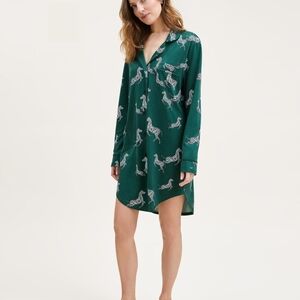 Petite Plume Women's Pima Nightshirt in Zèbre de Forêt

Size XS